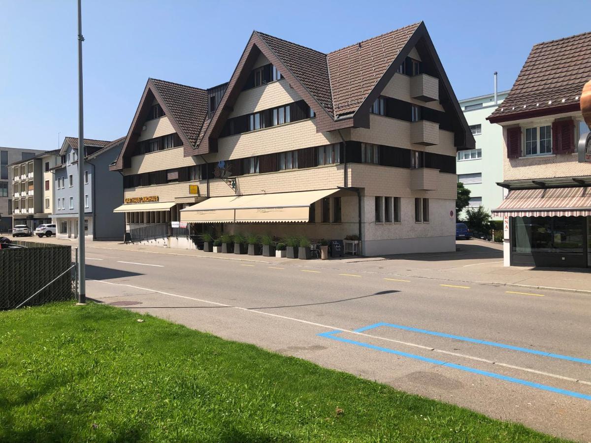 Hotel Landhaus Niederuzwil Exterior photo